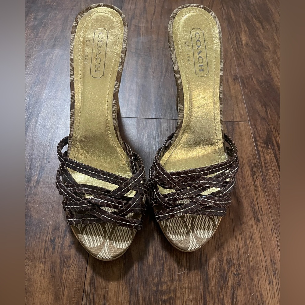 Coach heels Size 7